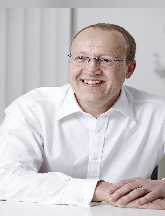 Hitachi brokers to pay half price for NACFB membership