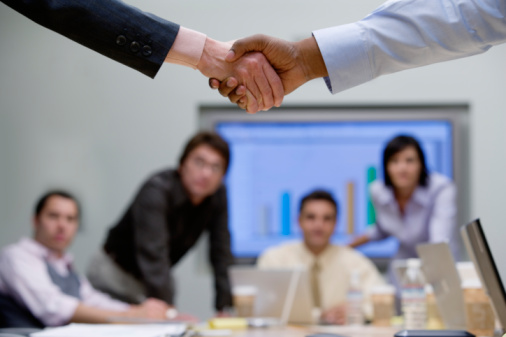 AnaCap to sell off brokerage